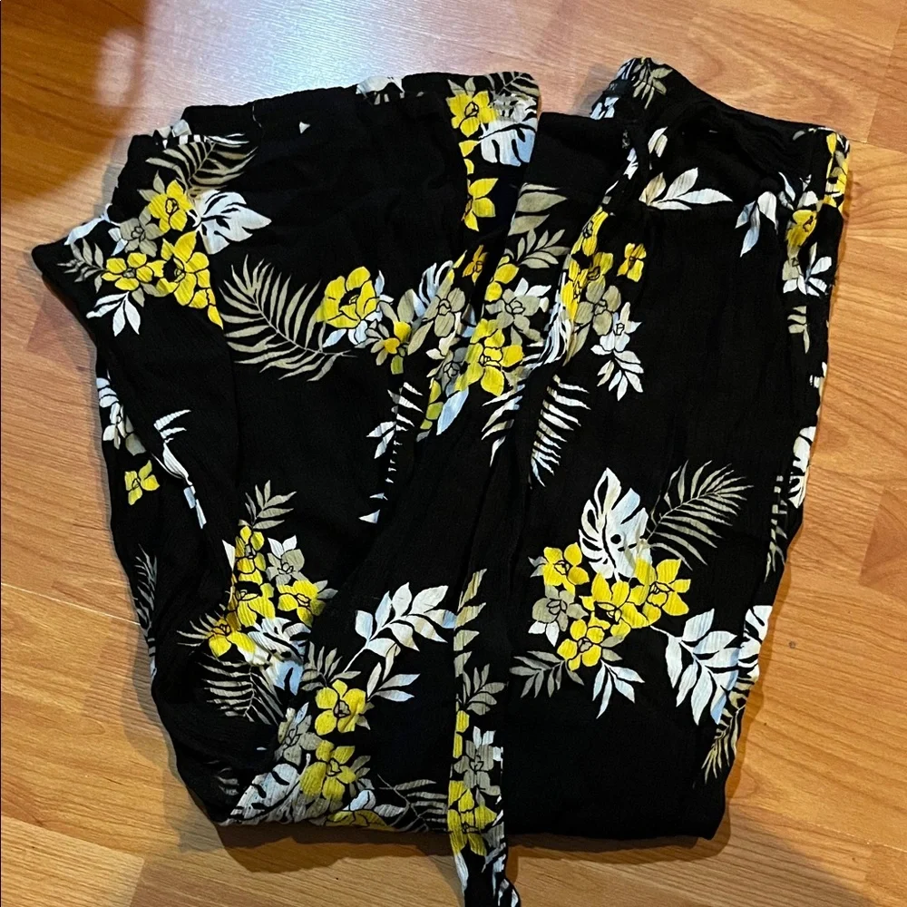 Floral Tropical 2 Piece Set - Picture 3 of 5